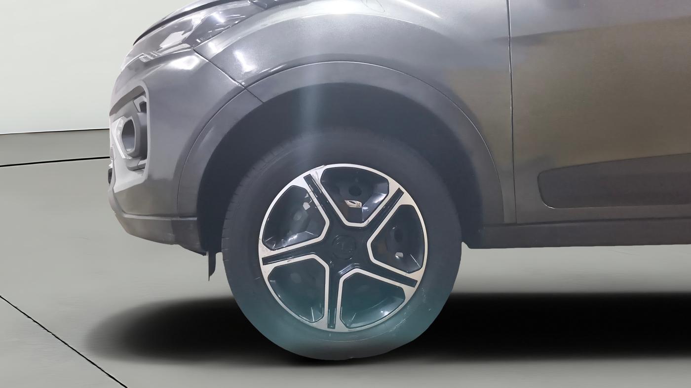 2023 Tata NEXON XM SUNROOF PETROL, Petrol, Manual, 21,988 km, Left Front Wheel