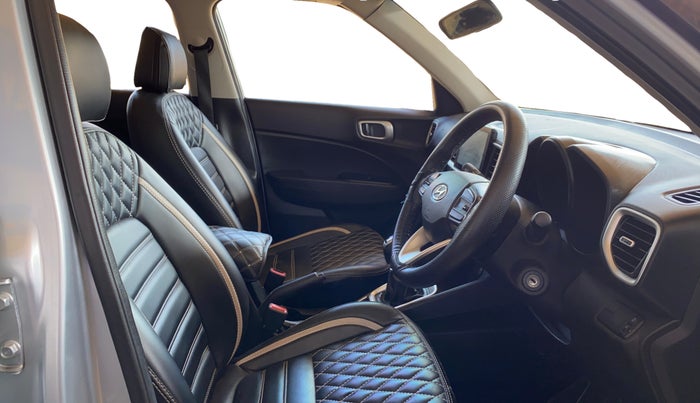 2020 Hyundai VENUE SX 1.0 TURBO, Petrol, Manual, 56,947 km, Right Side Front Door Cabin