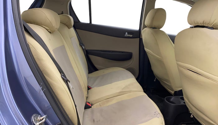 2013 Hyundai i20 SPORTZ 1.2, Petrol, Manual, 67,492 km, Right Side Rear Door Cabin