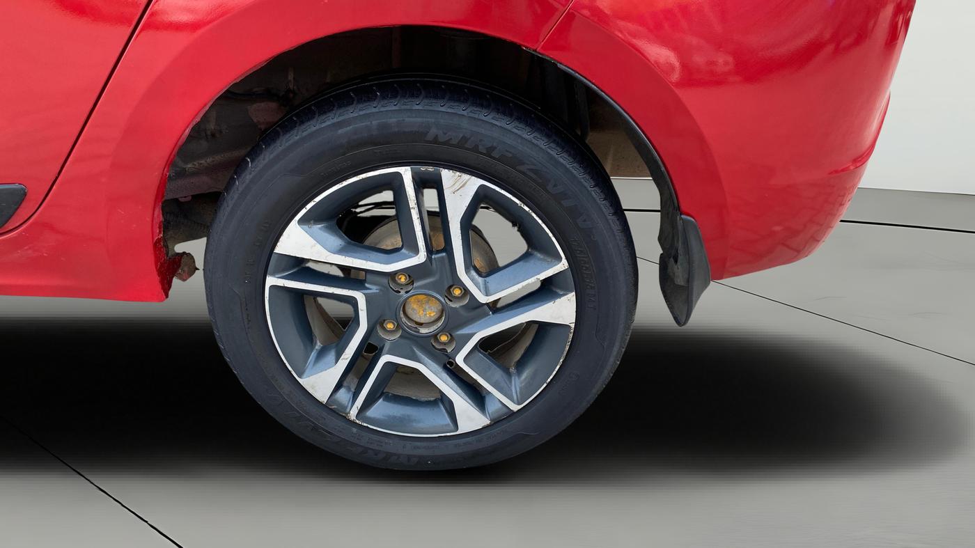 2018 Tata TIGOR XZ PETROL, CNG, Manual, 94,695 km, Left Rear Wheel