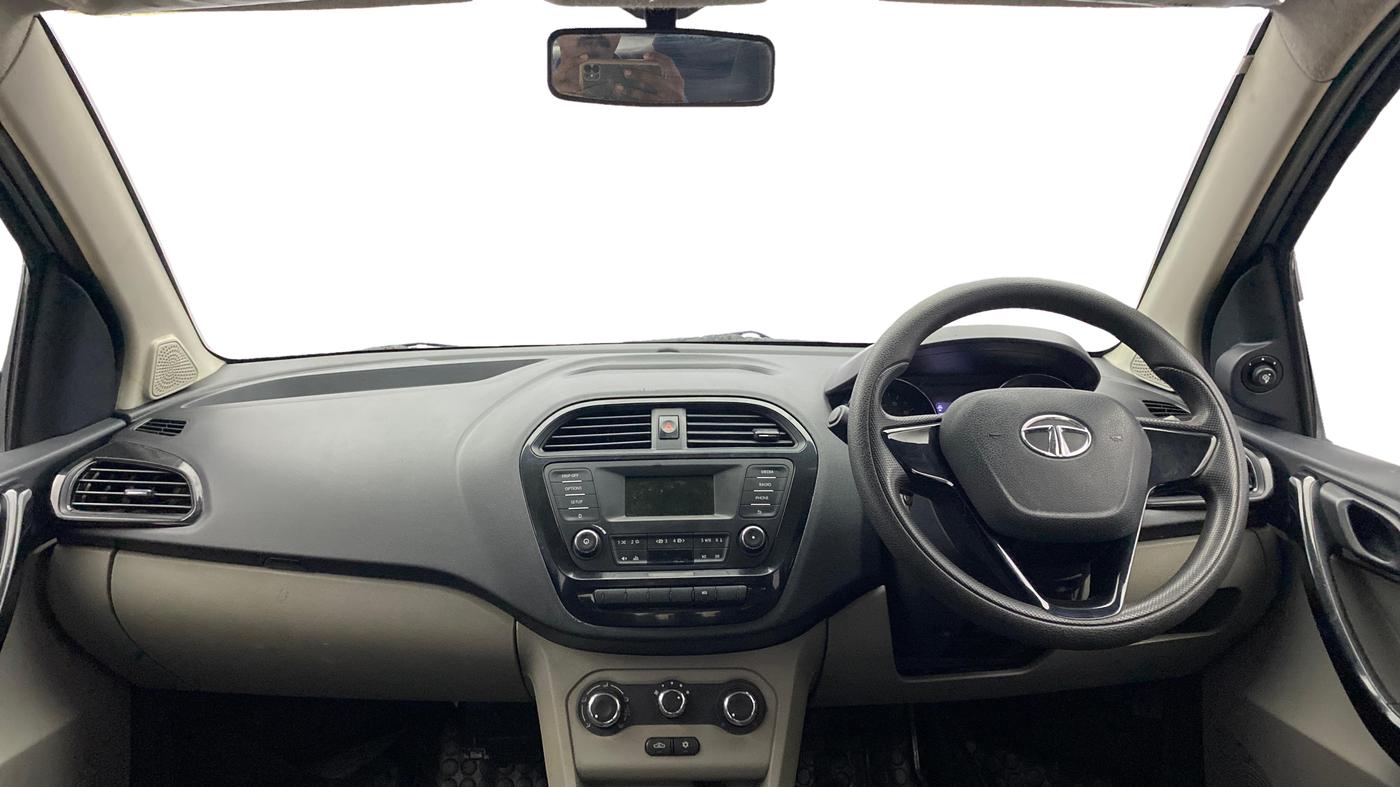 2019 Tata Tiago XT PETROL, Petrol, Manual, 1,03,955 km, Dashboard