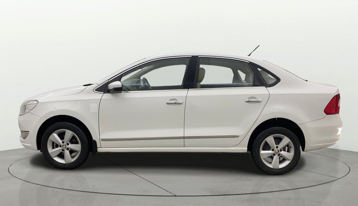 2016 Skoda Rapid AMBITION 1.6 MPI MT, Petrol, Manual, 66,557 km, Left Side