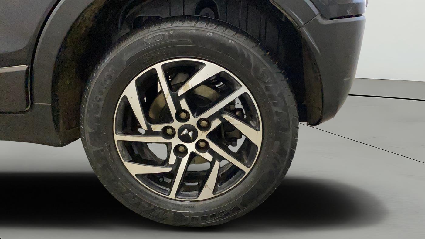2023 Mahindra XUV300 W8 1.2 PETROL, Petrol, Manual, 60,515 km, Left Rear Wheel