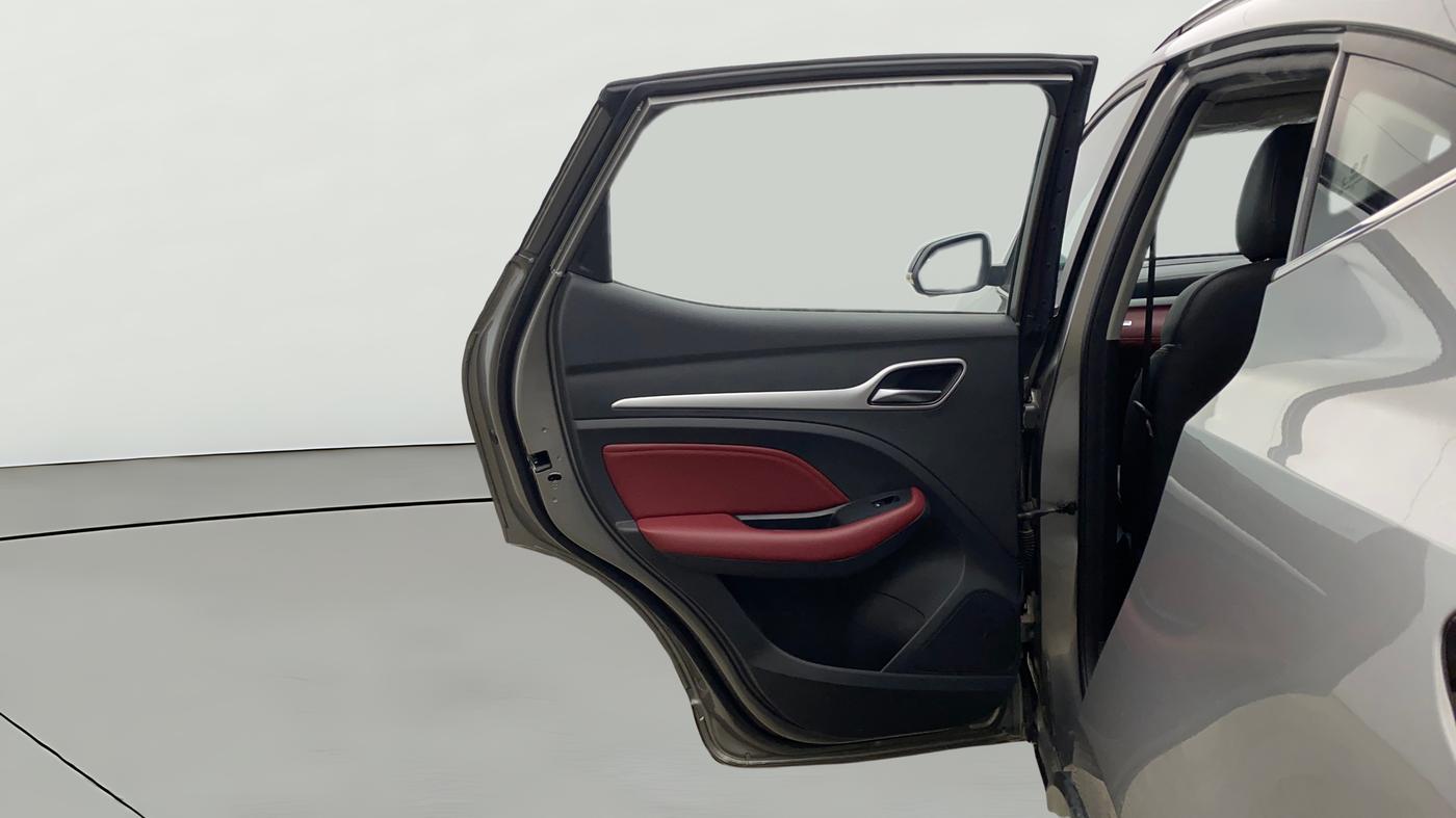 2023 MG ASTOR SAVVY 1.3 TURBO AT S RED, Petrol, Automatic, 30,812 km, LHS Rear Door