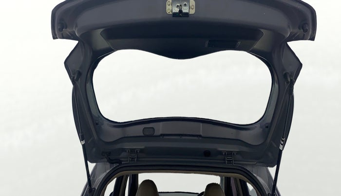 2017 Hyundai Grand i10 SPORTZ (O) 1.2 KAPPA VTVT, Petrol, Manual, 35,418 km, Boot Door Open