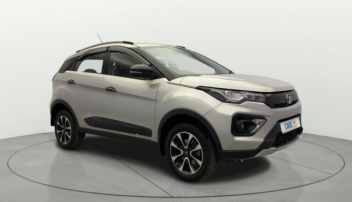 2021 Tata NEXON XMA SUNROOF PETROL, Petrol, Automatic, 33,081 km, Right Front Diagonal