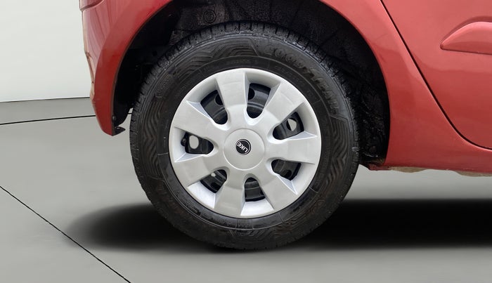 2013 Hyundai i10 SPORTZ 1.2 AT, Petrol, Automatic, 68,947 km, Right Rear Wheel