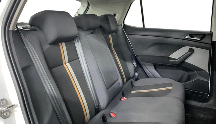 2022 Skoda KUSHAQ AMBITION 1.0L TSI MT, Petrol, Manual, 39,998 km, Right Side Rear Door Cabin