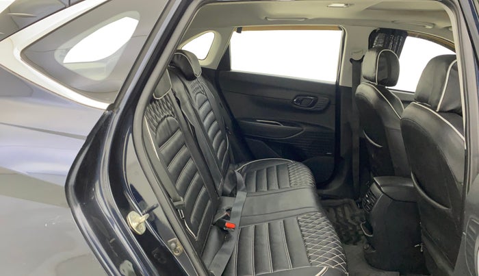 2021 Hyundai NEW I20 ASTA (O) 1.2 MT, Petrol, Manual, 31,652 km, Right Side Rear Door Cabin