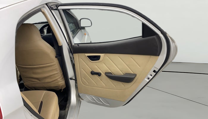 2018 Hyundai Eon MAGNA +, Petrol, Manual, 23,509 km, RHS Rear Door