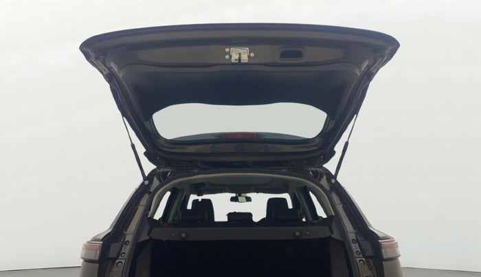 2022 Maruti Grand Vitara ALPHA SMART HYBRID AT, Petrol, Automatic, 18,513 km, Boot Door Open