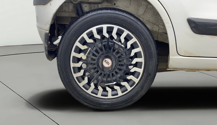 2013 Maruti Wagon R 1.0 VXI, Petrol, Manual, 71,782 km, Right Rear Wheel