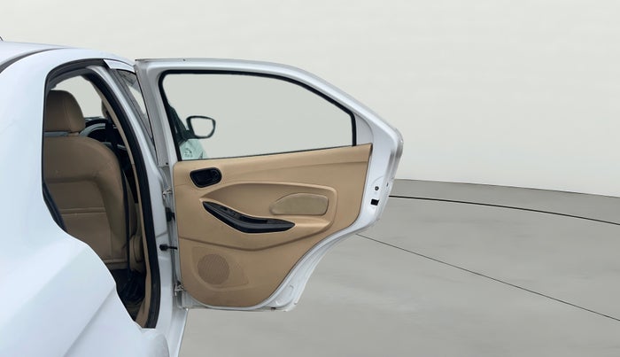 2015 Ford Figo Aspire TITANIUM1.5 DIESEL, Diesel, Manual, 1,10,513 km, RHS Rear Door