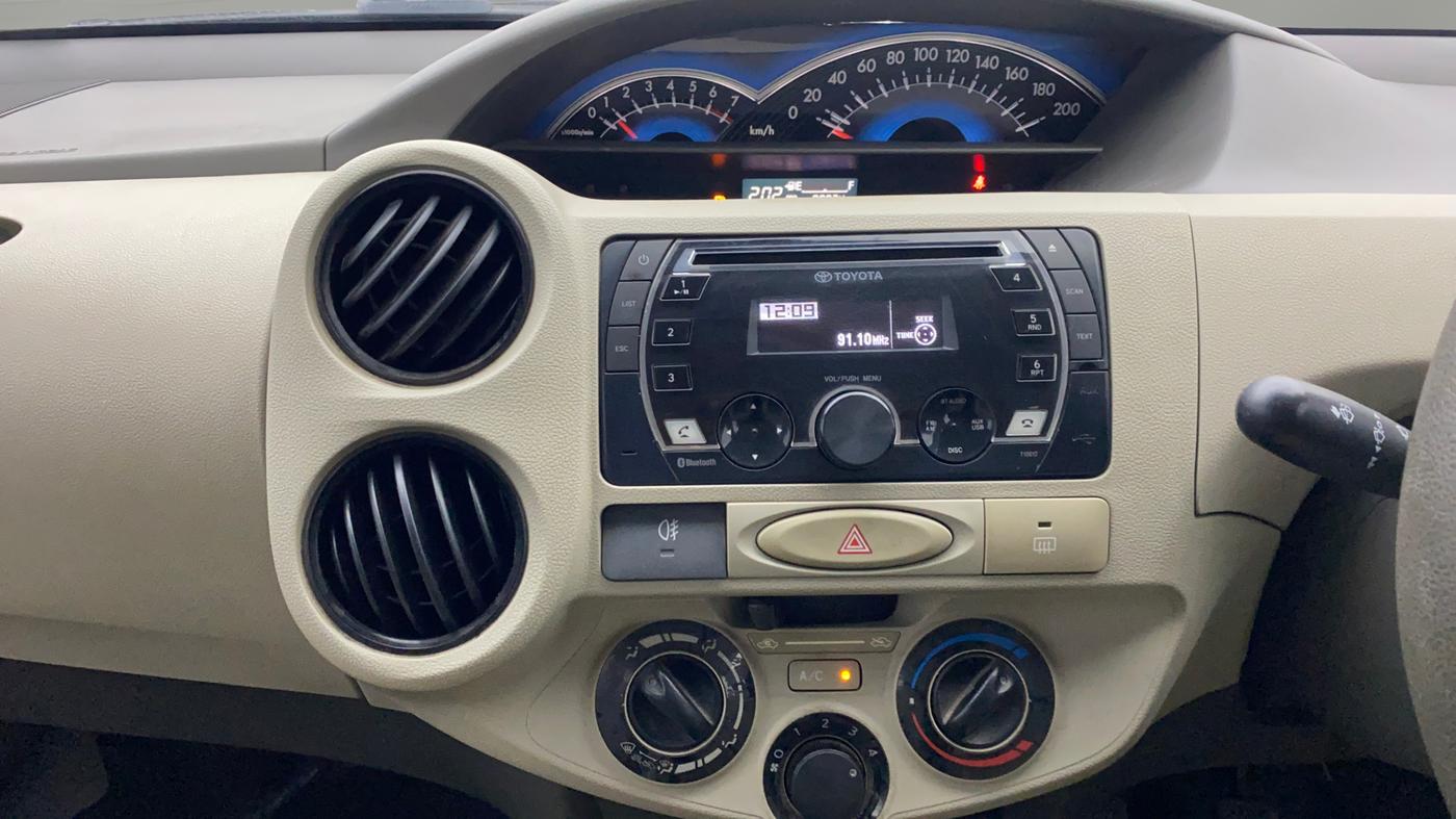 2014 Toyota Etios G, CNG, Manual, 81,154 km, Air Conditioner