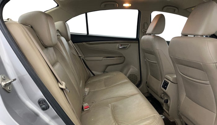 2019 Maruti Ciaz ALPHA  AT 1.5 SHVS PETROL, Petrol, Automatic, 39,361 km, Right Side Rear Door Cabin