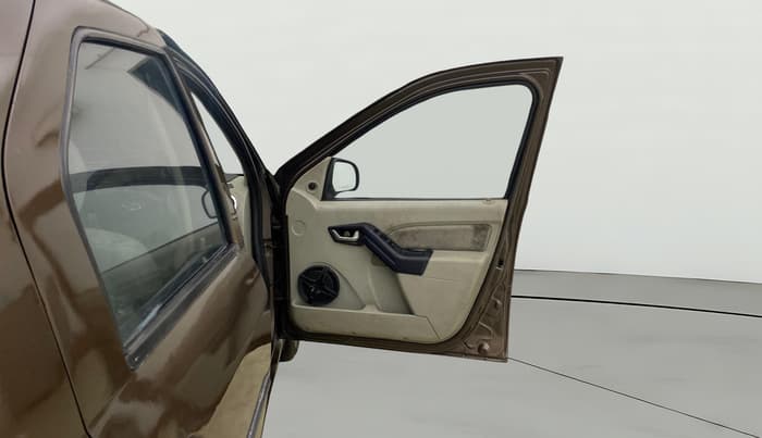 2012 Mahindra Verito 1.5 D4, Diesel, Manual, 89,640 km, RHS Front Door