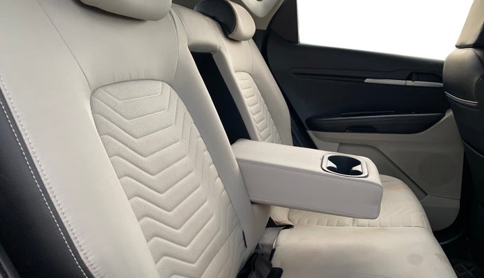 2021 KIA SONET HTX 1.0 IMT, Petrol, Manual, 66,722 km, Right Side Rear Door Cabin