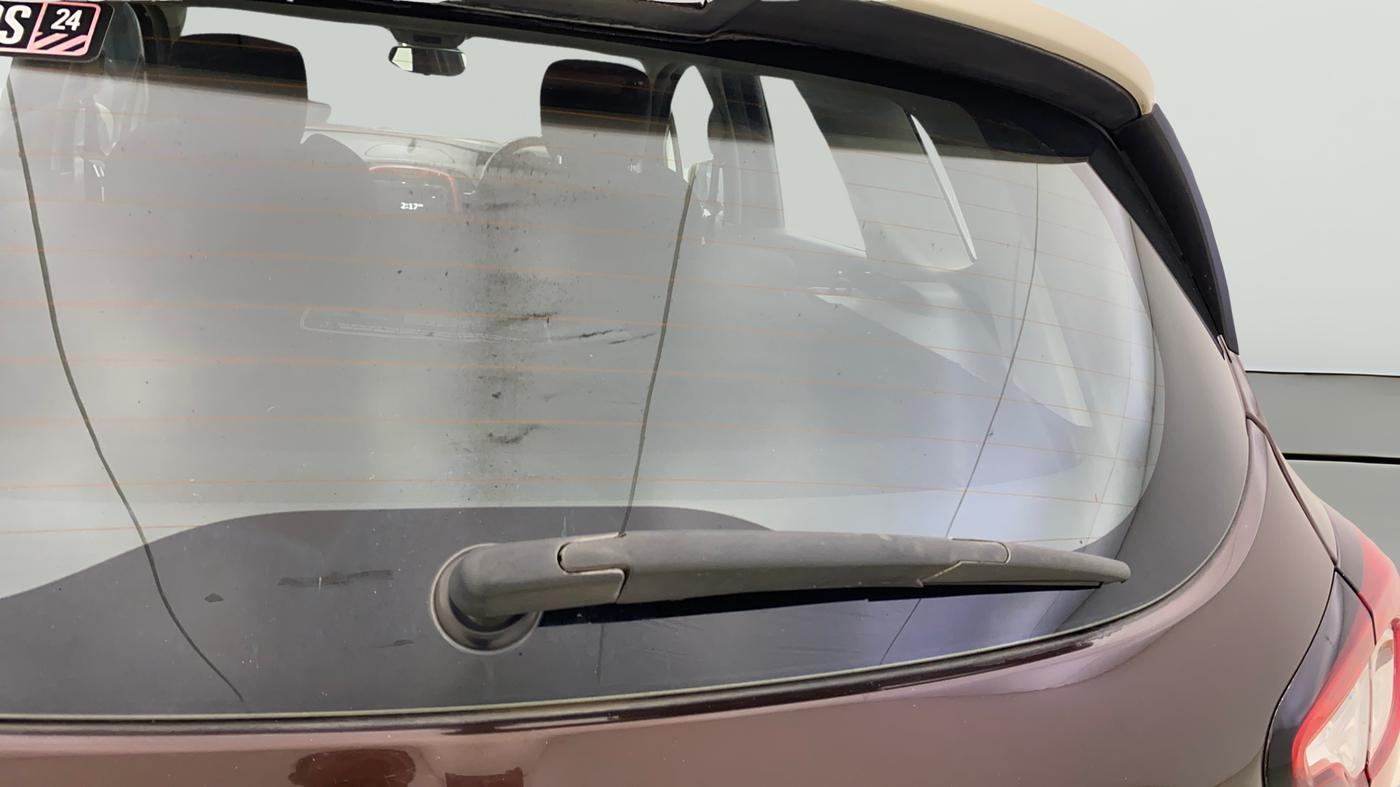 2018 Renault Captur RXT PETROL DUAL TONE, Petrol, Manual, 60,975 km, Rear Wiper