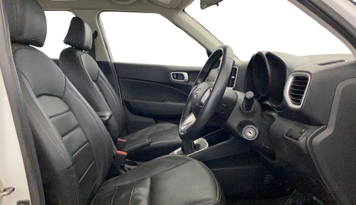 2021 Hyundai VENUE S+ 1.2, Petrol, Manual, 67,701 km, Right Side Front Door Cabin