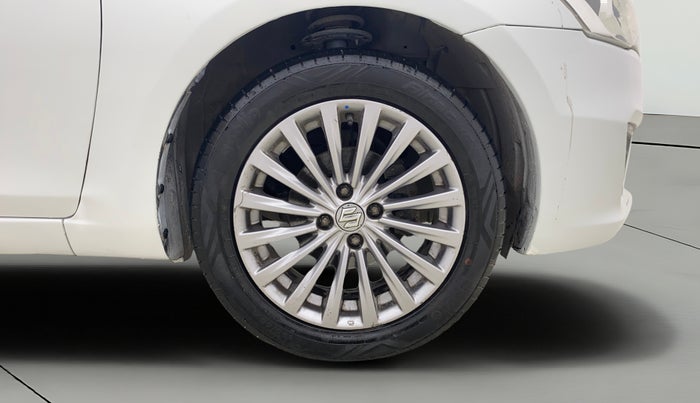 2017 Maruti Ciaz ALPHA  AT 1.4  PETROL, Petrol, Automatic, 1,21,500 km, Right Front Wheel