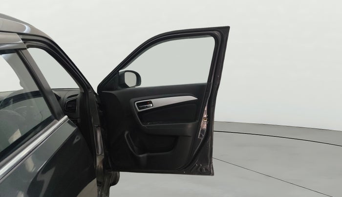 2021 Maruti Vitara Brezza ZXI, Petrol, Manual, 85,455 km, RHS Front Door