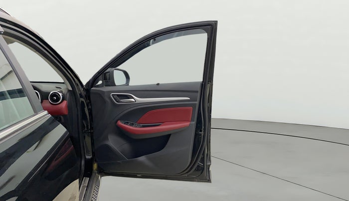 2023 MG ASTOR SAVVY 1.5 CVT S RED, Petrol, Automatic, 18,463 km, RHS Front Door