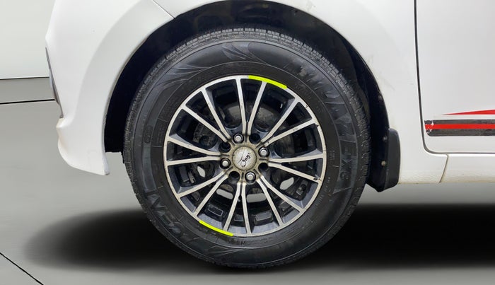 2016 Hyundai Grand i10 1.2 SPORTZ PRIME EDITION VTVT, Petrol, Manual, 80,892 km, Left Front Wheel