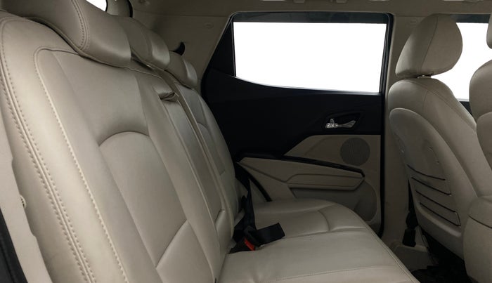 2021 Mahindra XUV300 W8 (O) 1.2 PETROL, Petrol, Manual, 59,351 km, Right Side Rear Door Cabin