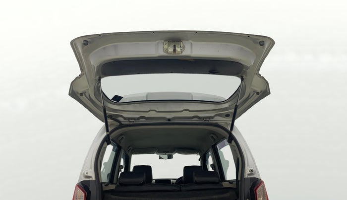 2016 Maruti Wagon R 1.0 LXI CNG, CNG, Manual, 66,397 km, Boot Door Open