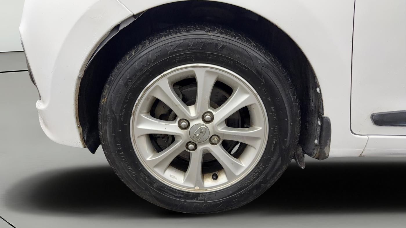 2014 Hyundai Grand i10 ASTA AT 1.2 KAPPA VTVT, CNG, Automatic, 44,971 km, Left Front Wheel