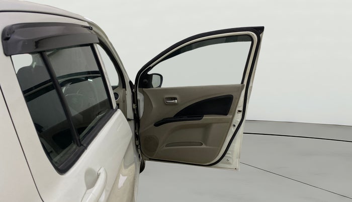 2015 Maruti Celerio VXI CNG, CNG, Manual, 70,825 km, RHS Front Door