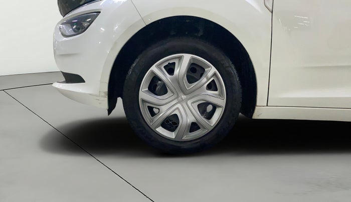 2023 Tata ALTROZ XM PLUS SUNROOF CNG, CNG, Manual, 18,802 km, Left Front Wheel