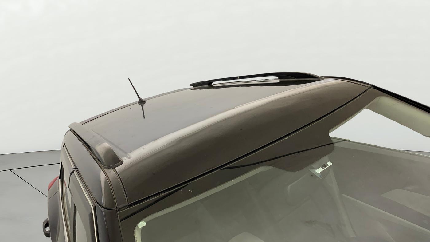 2019 Mahindra XUV300 W6 1.2 PETROL, Petrol, Manual, 67,763 km, Roof