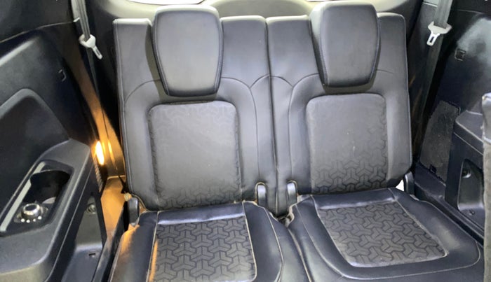 2022 Tata Safari XZ PLUS, Diesel, Manual, 48,294 km, Third Seat Row ( optional )