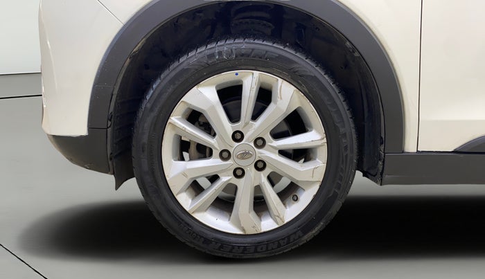 2019 Mahindra XUV300 W8 1.2 PETROL, Petrol, Manual, 82,081 km, Left Front Wheel
