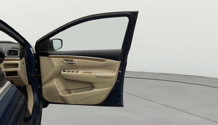 2018 Maruti Ciaz ALPHA  AT 1.5 SHVS PETROL, Petrol, Automatic, 1,02,311 km, RHS Front Door