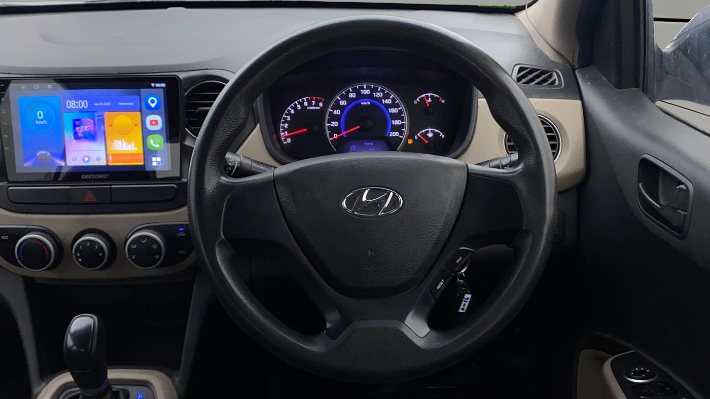 2016 Hyundai Grand i10 MAGNA AT 1.2 KAPPA VTVT, Petrol, Automatic, 1,44,747 km, Steering Wheel Close Up
