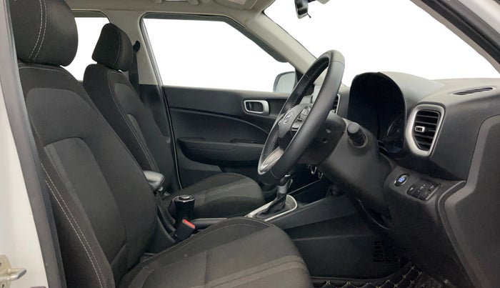 2019 Hyundai VENUE SX PLUS 1.0 TURBO DCT, Petrol, Automatic, 22,387 km, Right Side Front Door Cabin