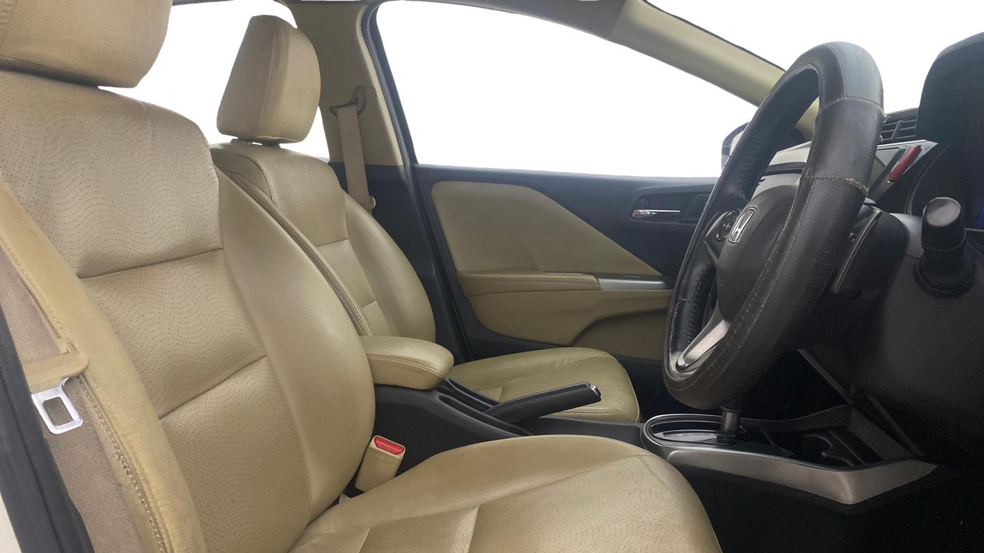 2015 Honda City 1.5L I-VTEC VX CVT, CNG, Automatic, 82,654 km, Right Side Front Door Cabin