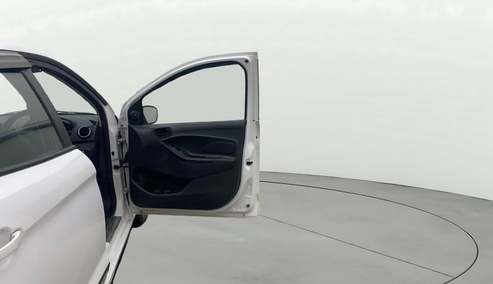 2019 Ford New Figo TITANIUM 1.2 PETROL MT, Petrol, Manual, 1,01,867 km, RHS Front Door