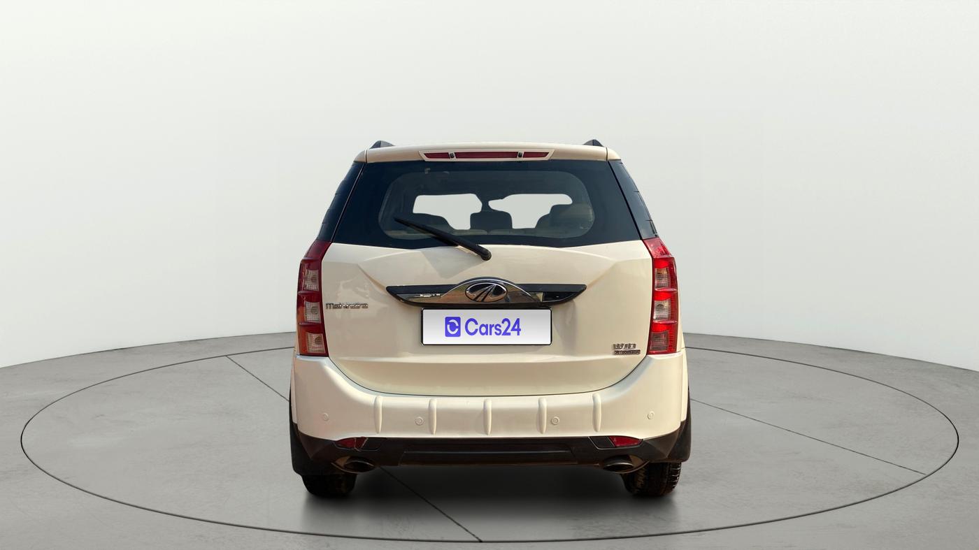 2017 Mahindra XUV500 W10 AT 1.99, Diesel, Automatic, 1,06,848 km, Back/Rear