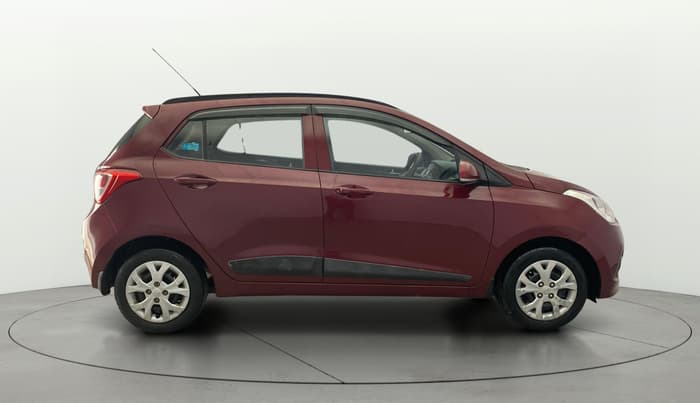 2016 Hyundai Grand i10 SPORTZ 1.2 KAPPA VTVT, Petrol, Manual, 40,707 km, Right Side View
