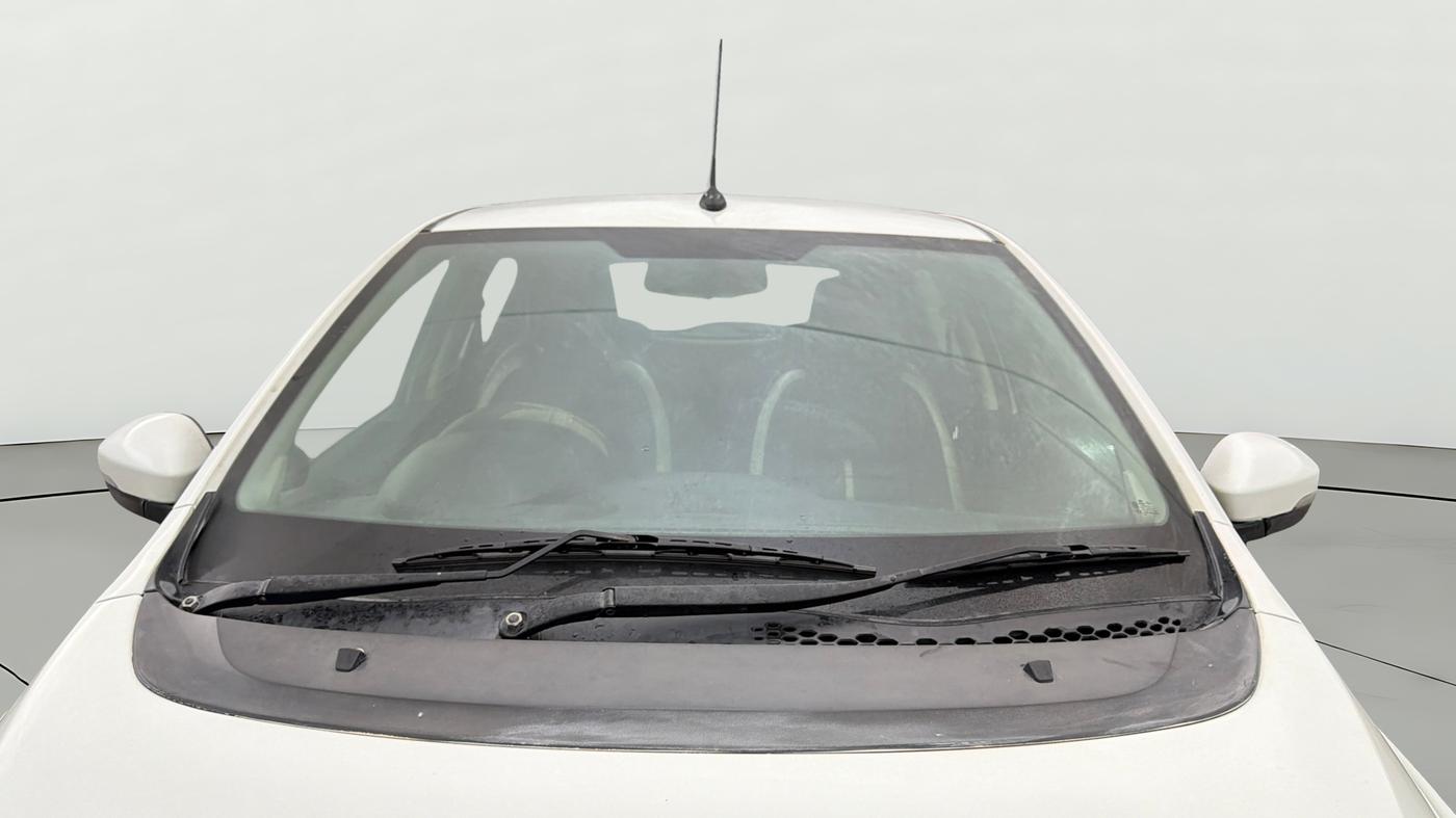 2018 Tata Tiago XZ PETROL, CNG, Manual, 1,17,606 km, Front Windshield