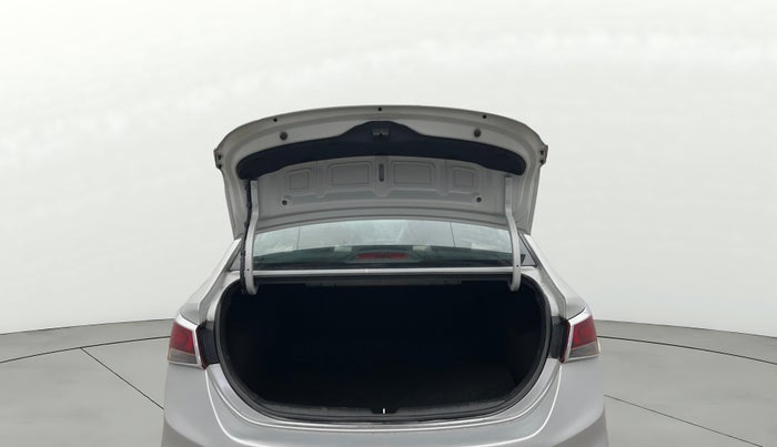 2018 Hyundai Verna 1.6 VTVT SX, Petrol, Manual, 25,790 km, Boot Door Open