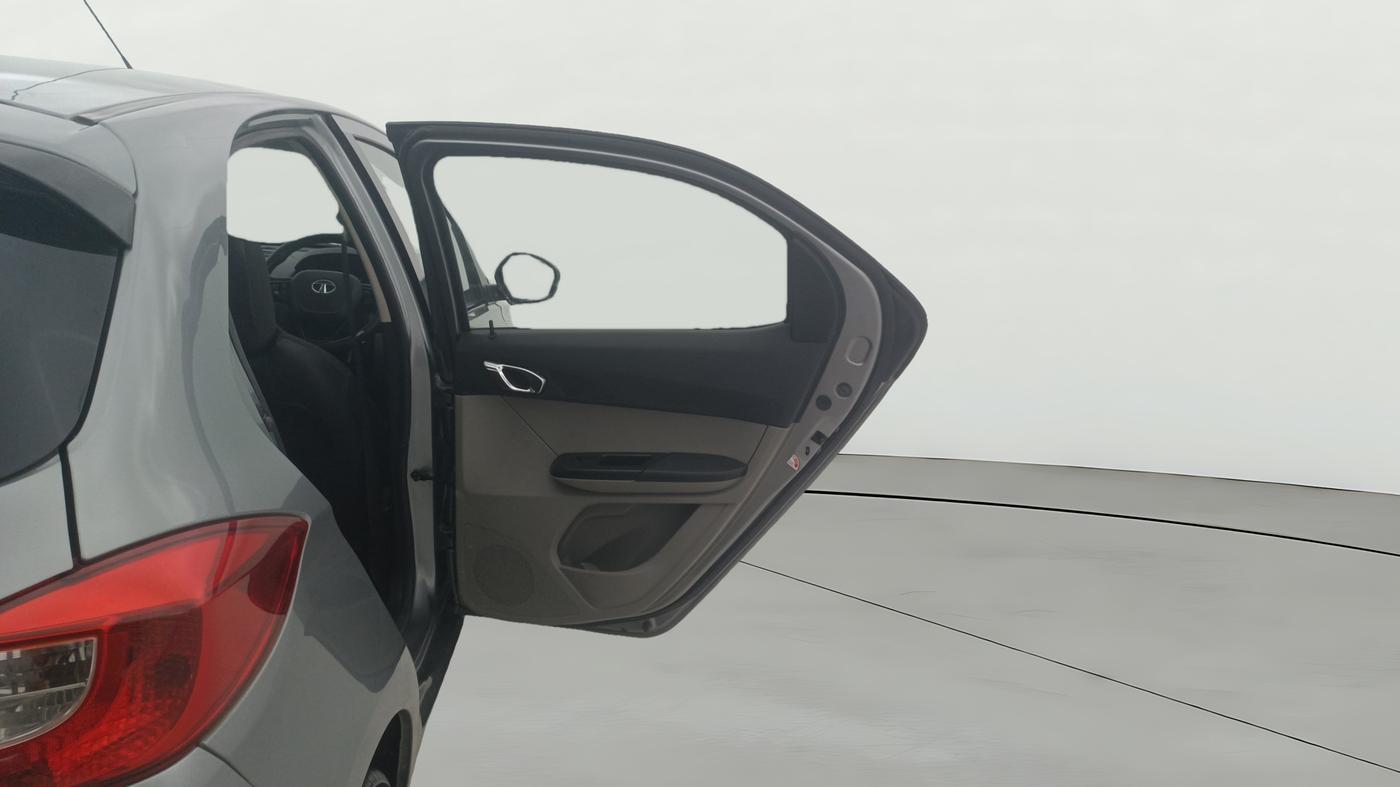 2018 Tata Tiago XZA PETROL, Petrol, Automatic, 45,507 km, RHS Rear Door