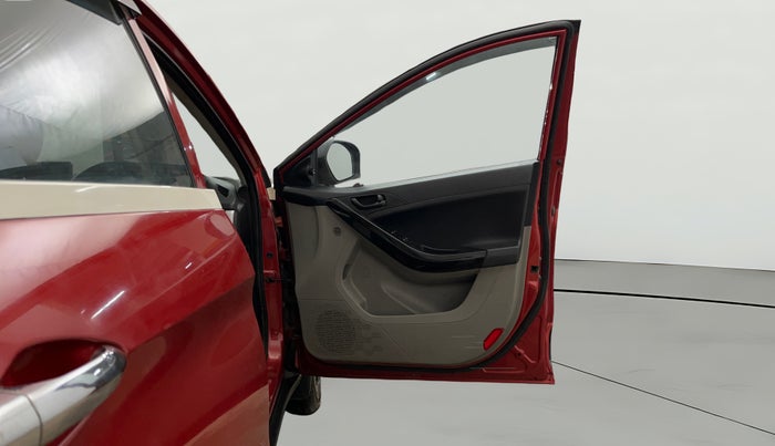 2018 Tata NEXON XM PETROL, Petrol, Manual, 63,723 km, RHS Front Door