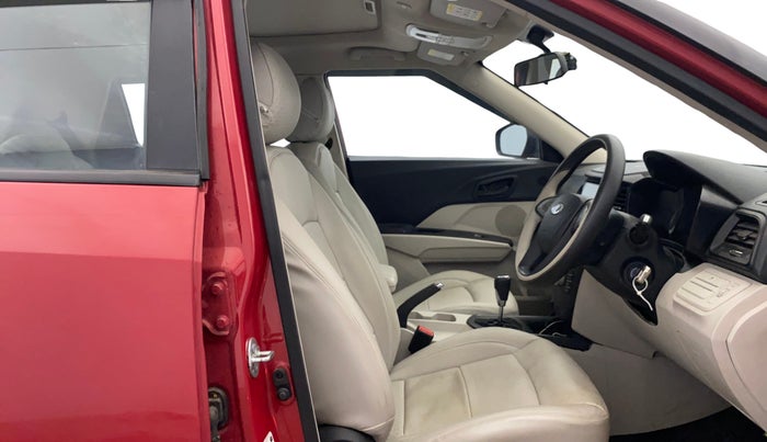 2021 Mahindra XUV300 W6 1.2 PETROL AMT, Petrol, Automatic, 17,711 km, Right Side Front Door Cabin