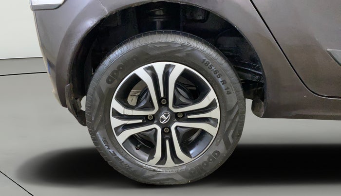 2022 Tata Tiago XZ PLUS CNG, CNG, Manual, 82,951 km, Right Rear Wheel