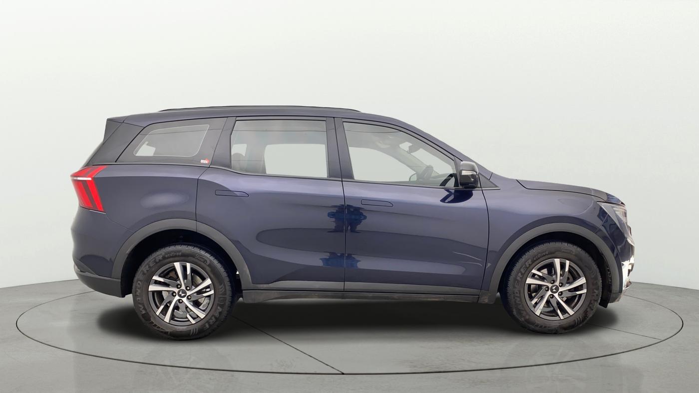 2024 Mahindra XUV700 AX 5 P AT 5 STR, Petrol, Automatic, 49,731 km, Right Side View