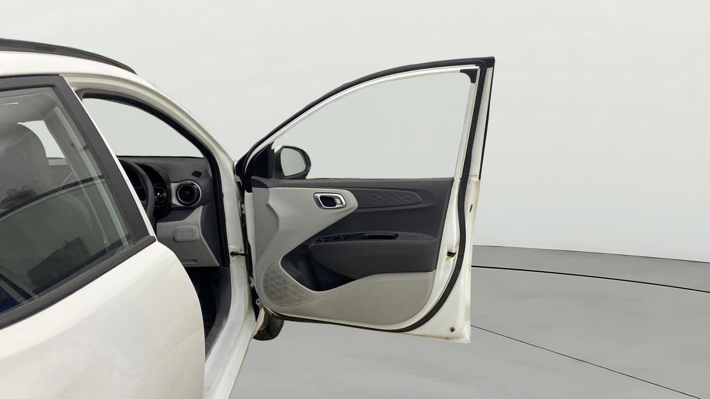 2020 Hyundai Grand i10 SPORTZ AT 1.2 KAPPA VTVT, Petrol, Automatic, 73,977 km, RHS Front Door